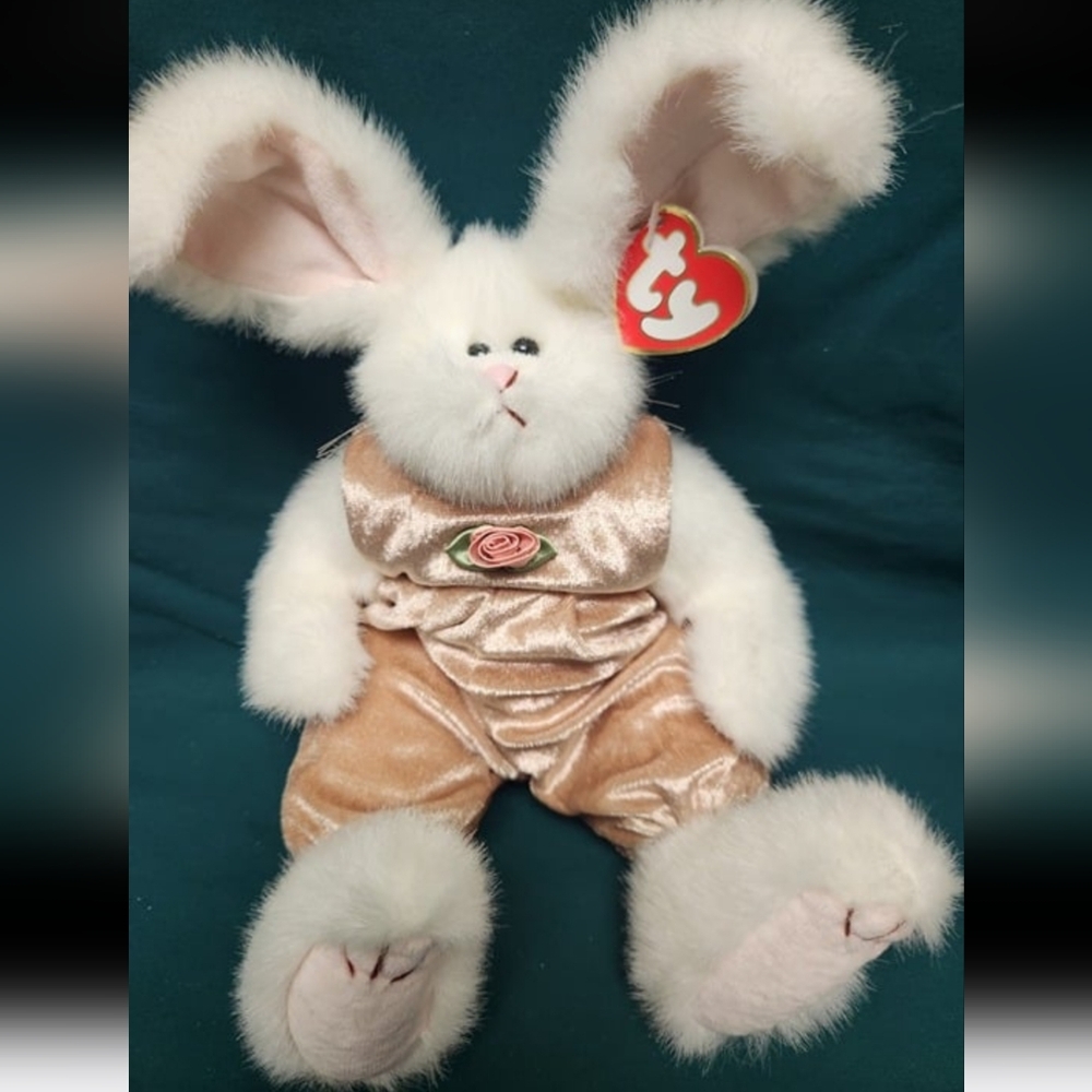 Ty Attic Treasures 1993 Sara the Bunny